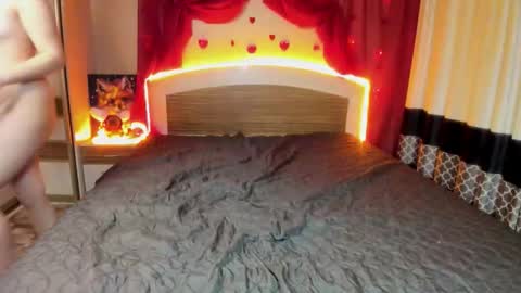 Elsa  online show from 12/15/25, 01:37