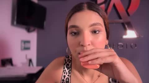  ELSA  online show from 09/24/25, 09:07