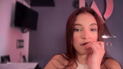  ELSA  online show from 09/25/25, 08:12