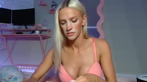 elsa_may online show from 04/24/26, 12:57