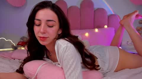 Michelle online show from 02/08/25, 02:47