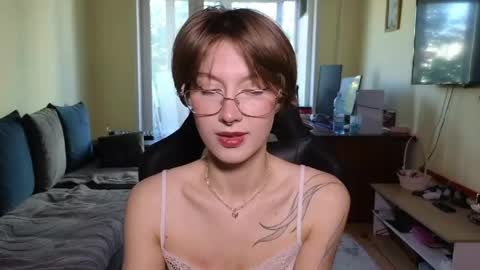 elsaangel online show from 06/06/26, 02:05