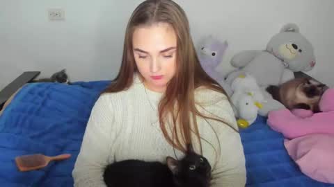 Snapshot of elsamails chatting on 09/17/25, 09:38 Elsa online show from 09/17/25, 09:38