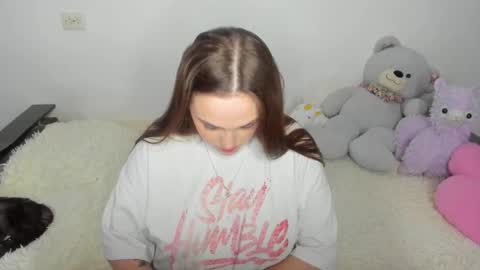 Snapshot of elsamails chatting on 09/27/25, 04:23 Elsa online show from 09/27/25, 04:23