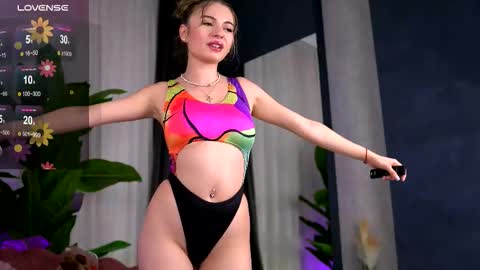 Adina online show from 09/29/25, 10:03