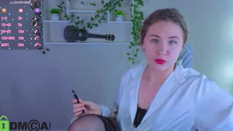 Elsie online show from 11/11/25, 01:27