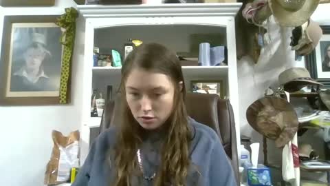 Snapshot of elsierain469 chatting on 09/18/25, 04:47 Elsie Rain online show from 09/18/25, 04:47