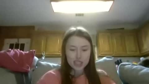 Elsie Rain online show from 12/19/25, 04:41