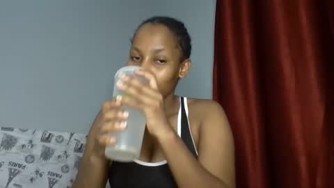 Snapshot of elsysmiley chatting on 02/04/25, 03:54 elsysmile online show from 02/04/25, 03:54