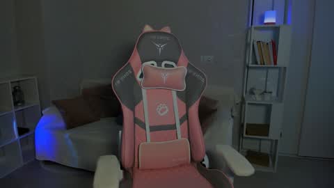 Luna online show from 12/08/24, 10:41