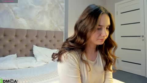 Elvienne online show from 05/14/26, 11:50