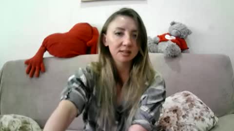 Snapshot of elvinasweet chatting on 09/19/25, 06:15 ElvinaSweet online show from 09/19/25, 06:15