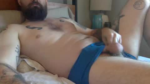 Snapshot of elviscash chatting on 10/24/25, 12:45 elviscash online show from 10/24/25, 12:45