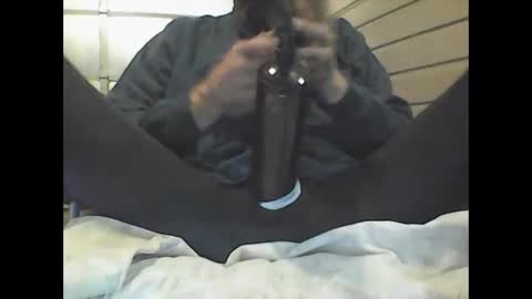 Snapshot of elwooood7 chatting on 01/04/25, 01:21 elwooood7 online show from 01/04/25, 01:21