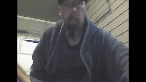 Snapshot of elwooood7 chatting on 01/05/25, 12:42 elwooood7 online show from 01/05/25, 12:42