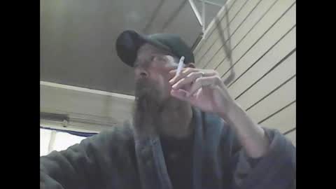 Snapshot of elwooood7 chatting on 01/10/25, 12:04 elwooood7 online show from 01/10/25, 12:04