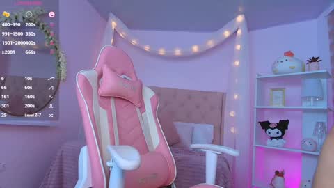 Snapshot of ely_cherry18 chatting on 02/07/25, 12:20 Ely online show from 02/07/25, 12:20