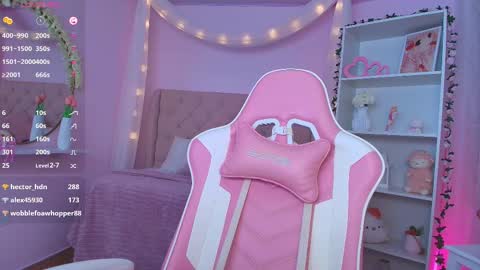 Snapshot of ely_cherry18 chatting on 02/12/25, 03:51 Ely online show from 02/12/25, 03:51