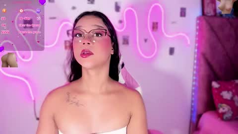 ely_w1 online show from 11/15/25, 10:56