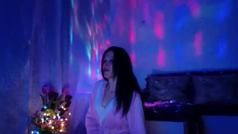 Elisa online show from 02/20/25, 12:19