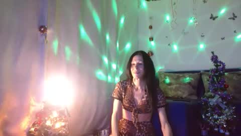 Elisa online show from 12/18/25, 06:58