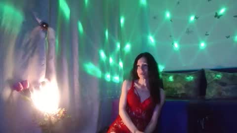 Elisa online show from 04/23/26, 06:10