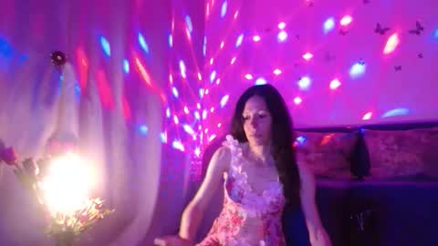 Snapshot of elysasun chatting on 05/20/26, 06:47 Elisa online show from 05/20/26, 06:47