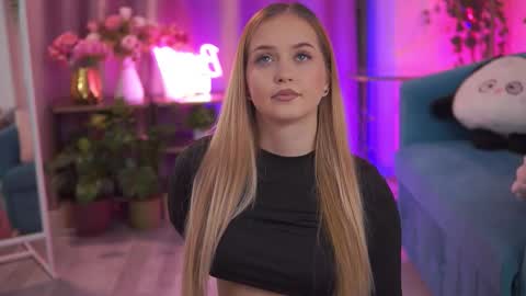 Snapshot of elyssawetxx chatting on 02/01/26, 07:12 Elyssa online show from 02/01/26, 07:12