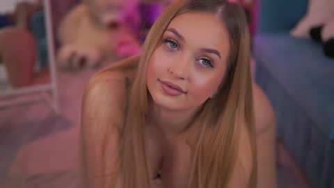 Snapshot of elyssawetxx chatting on 02/13/26, 07:32 Elyssa online show from 02/13/26, 07:32