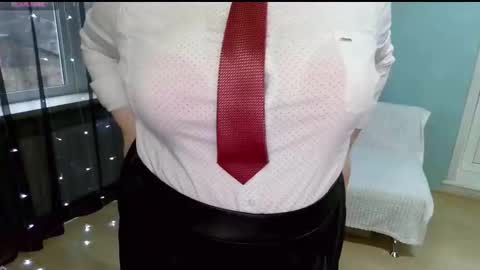 elza1981 online show from 11/15/25, 09:39