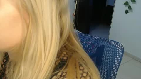 E L Z A  online show from 02/14/25, 09:43