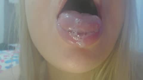 E L Z A  online show from 02/24/25, 07:19