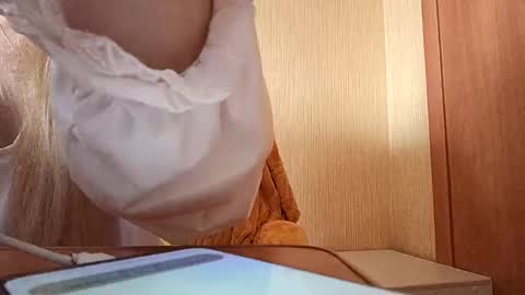 Snapshot of elza_com chatting on 09/12/25, 03:39 Elza Kom online show from 09/12/25, 03:39