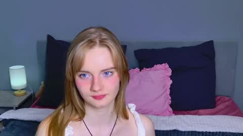 Snapshot of elza_hofffman chatting on 04/30/26, 08:57 Chloyka online show from 04/30/26, 08:57