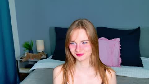 Snapshot of elza_hofffman chatting on 05/01/26, 06:12 Chloyka online show from 05/01/26, 06:12