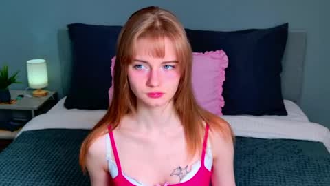 Snapshot of elza_hofffman chatting on 05/25/26, 05:30 Chloyka online show from 05/25/26, 05:30