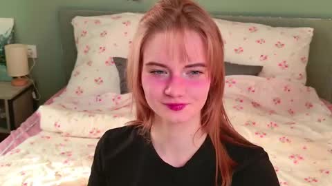 Snapshot of elza_hofffman chatting on 06/07/26, 05:06 Chloyka online show from 06/07/26, 05:06