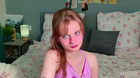 Snapshot of elza_hofffman chatting on 06/08/26, 06:08 Chloyka online show from 06/08/26, 06:08