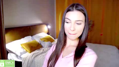 elza_rose online show from 11/08/25, 08:51