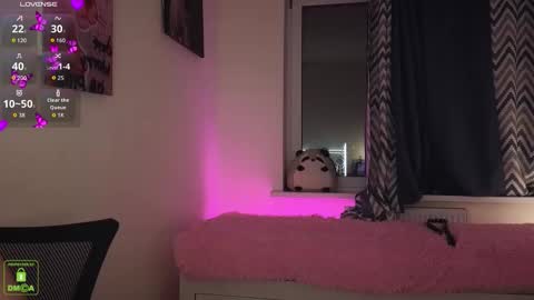 Snapshot of em1l1a chatting on 10/13/25, 08:09 Em1l1a online show from 10/13/25, 08:09