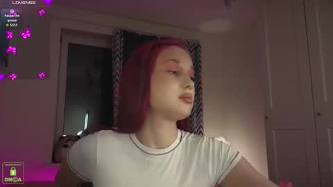 Snapshot of em1l1a chatting on 11/08/25, 03:34 Em1l1a online show from 11/08/25, 03:34