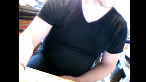 Em online show from 04/01/26, 09:10