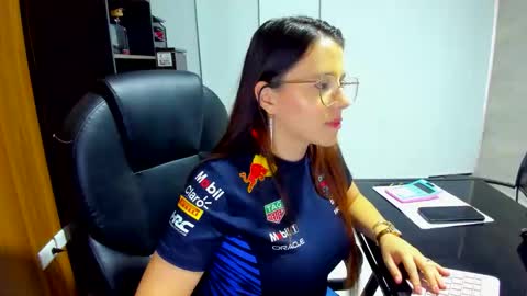 Estefany Martinez Acua INSTAGRAM ema 04oficial online show from 12/18/25, 09:43