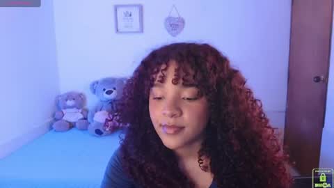 Snapshot of ema__miller chatting on 07/15/26, 02:39 ema__miller online show from 07/15/26, 02:39