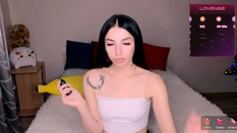 ema_grasie online show from 12/16/24, 01:43