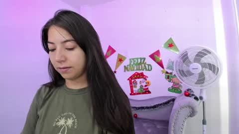 Ema louisx  online show from 12/28/24, 11:52