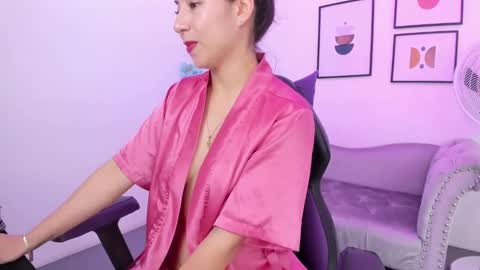 Ema louisx  online show from 01/22/25, 05:38