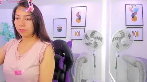 Ema louisx  online show from 02/03/25, 12:36