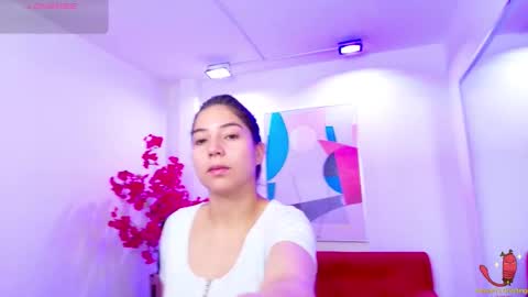 Ema louisx  online show from 09/18/25, 12:29