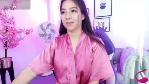 Ema louisx  online show from 07/04/26, 08:31